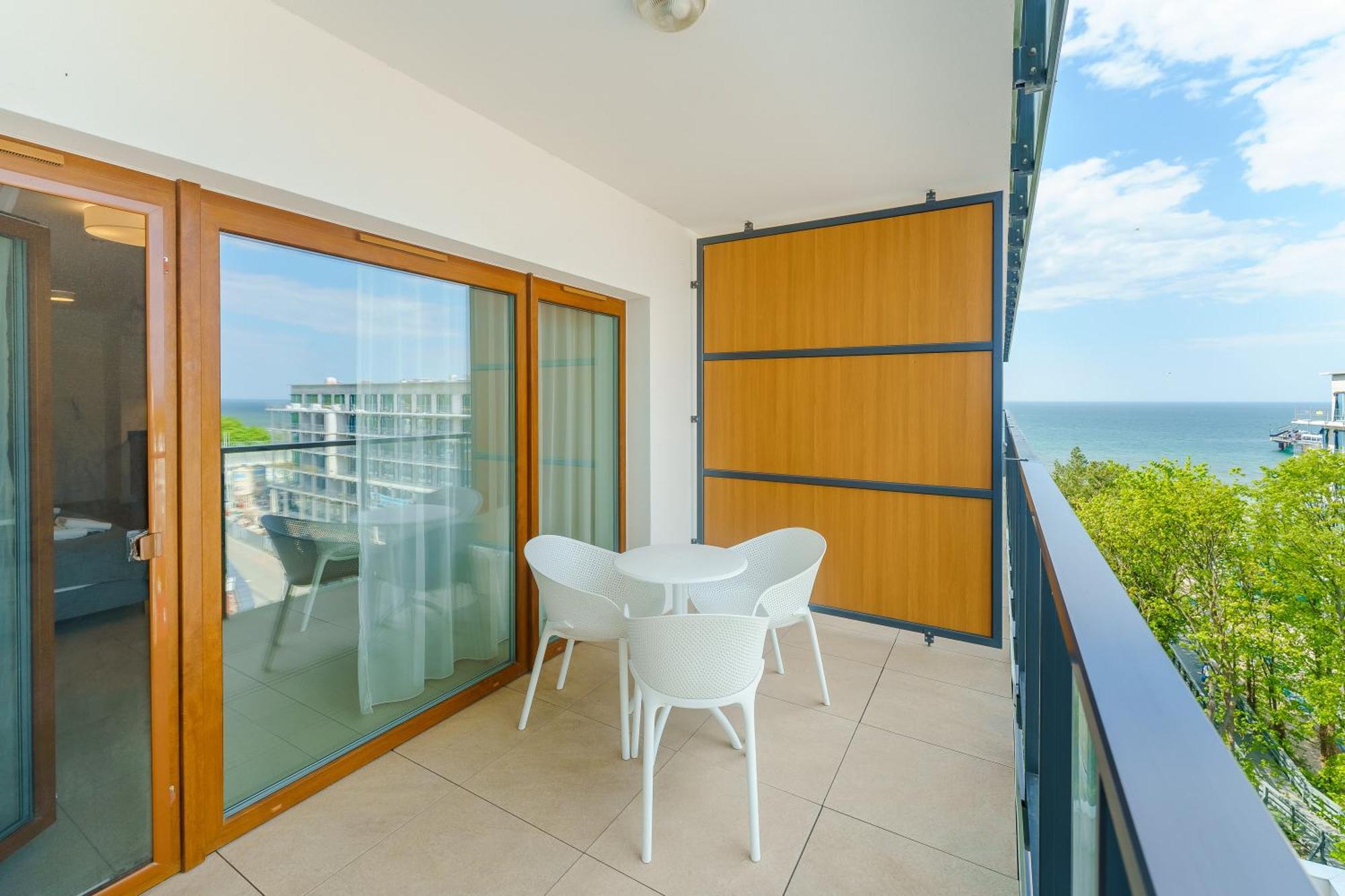 Aquamarina Prima Deluxe Studios With Sea View By Noclegi Renters Miedzyzdroje Buitenkant foto