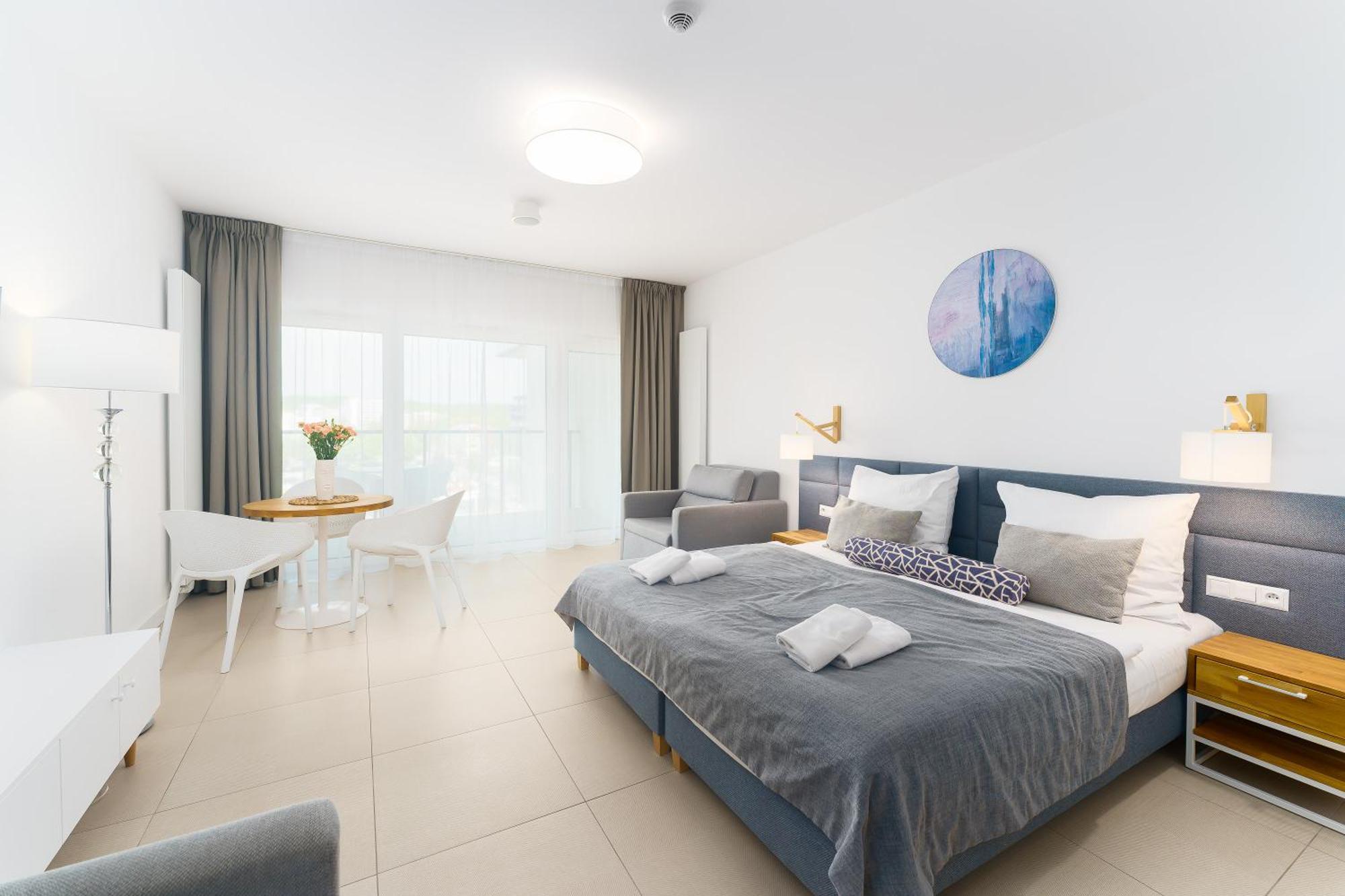Aquamarina Prima Deluxe Studios With Sea View By Noclegi Renters Miedzyzdroje Buitenkant foto