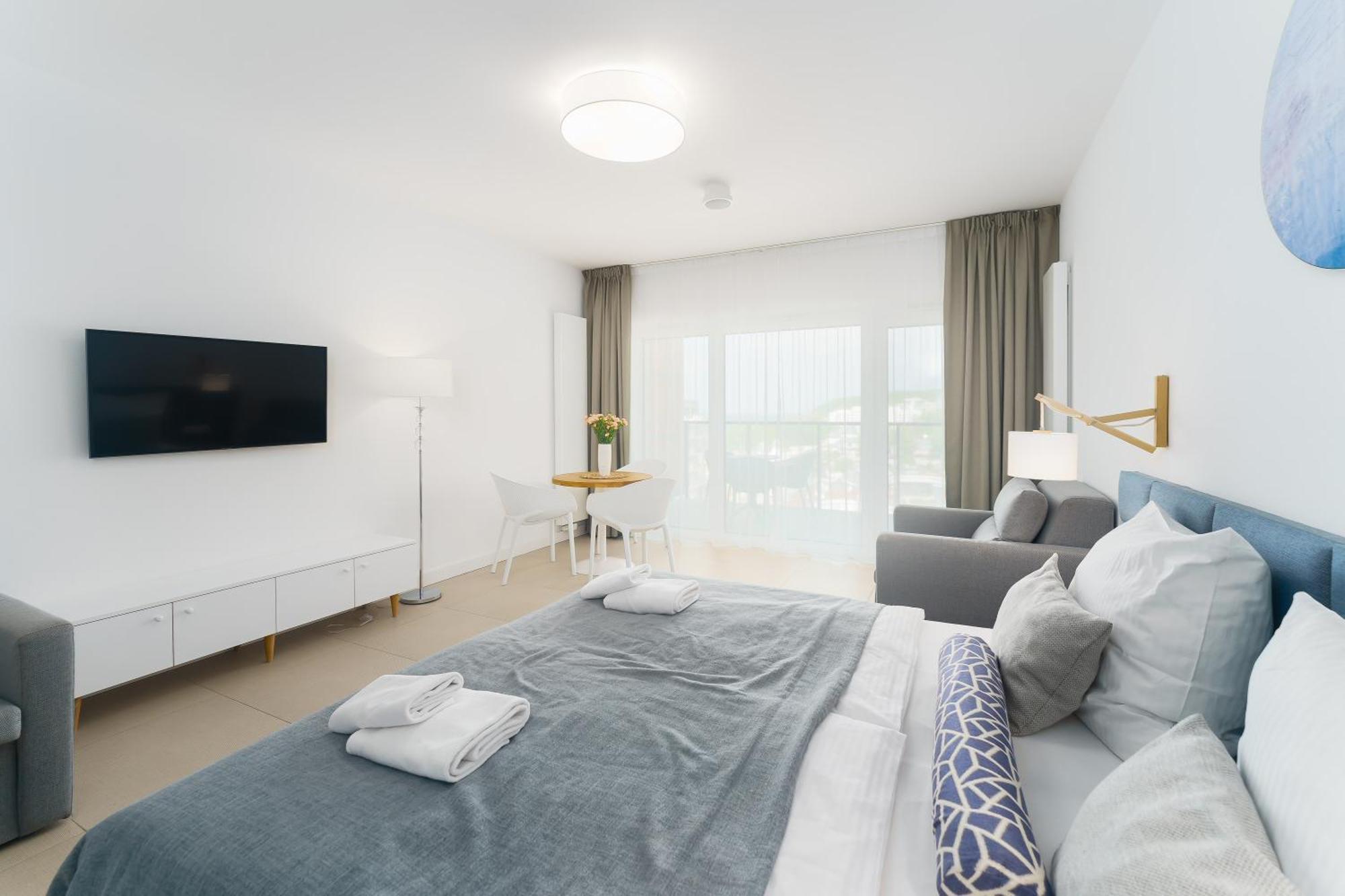 Aquamarina Prima Deluxe Studios With Sea View By Noclegi Renters Miedzyzdroje Buitenkant foto