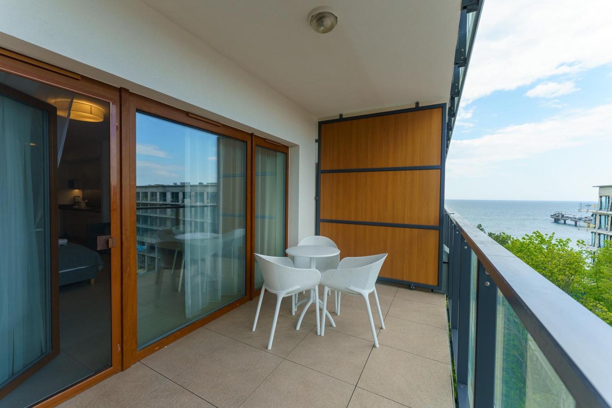 Aquamarina Prima Deluxe Studios With Sea View By Noclegi Renters Miedzyzdroje Buitenkant foto